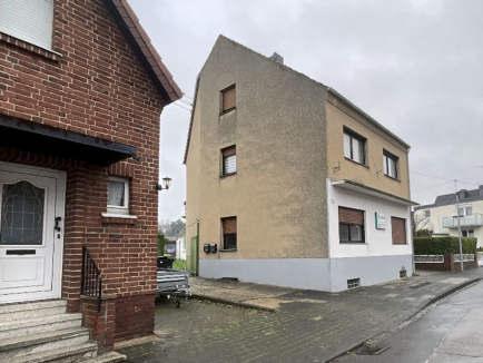 Zweifamilienhaus, Garage