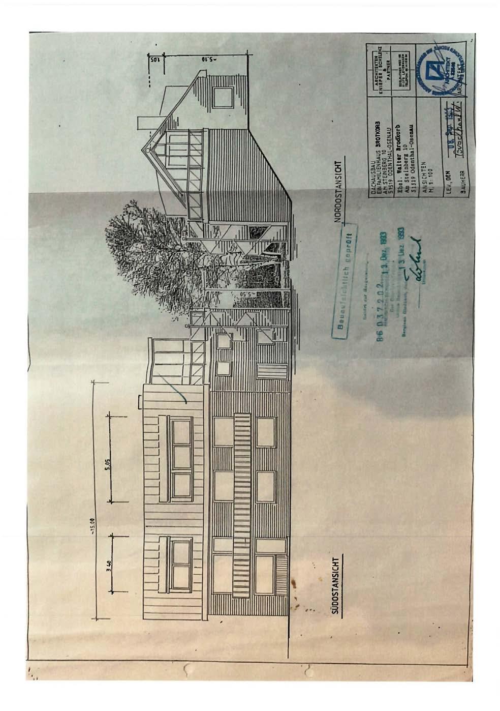 Zweifamilienhaus, Doppelgarage, zwei Kfz-Stellplätze
