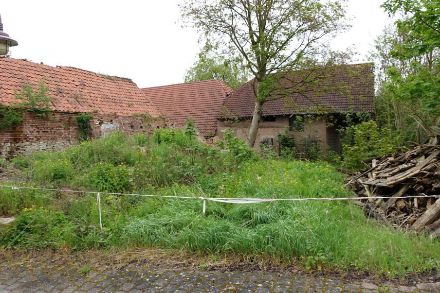 Baugrundstück mit Scheune