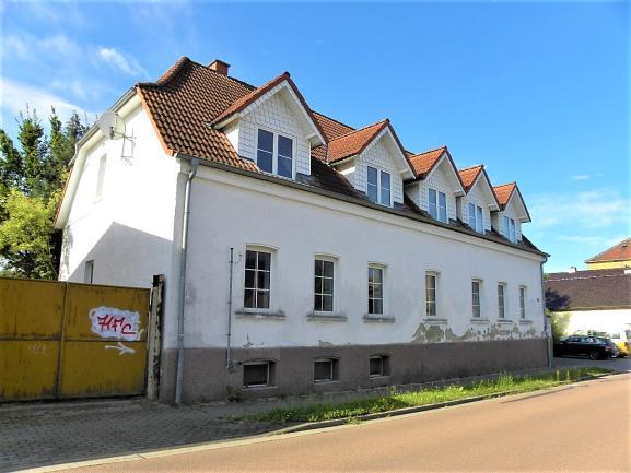 Mehrfamilienhaus
