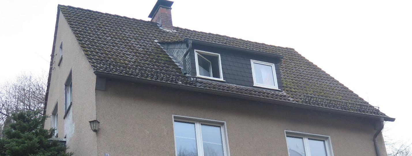 Zweifamilienhaus, Kfz-Stellplatz, Garage