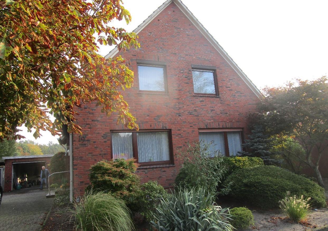 Einfamilienhaus, mit Einliegerwohnung und Nebengebäude