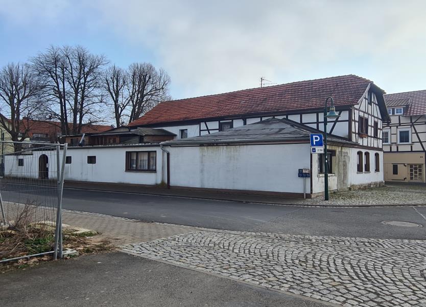 Wohn-/Geschäftshaus, Garage