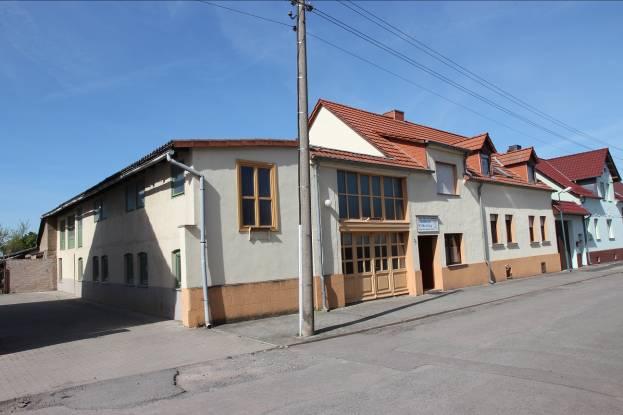 Werkstattgebäude u. Einfamilienhaus