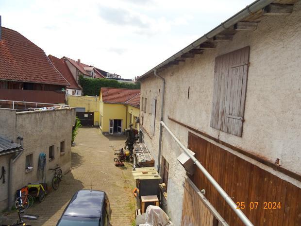 Mehrfamilienhaus, Garage, unbebautes Grundstück, Sonstiges