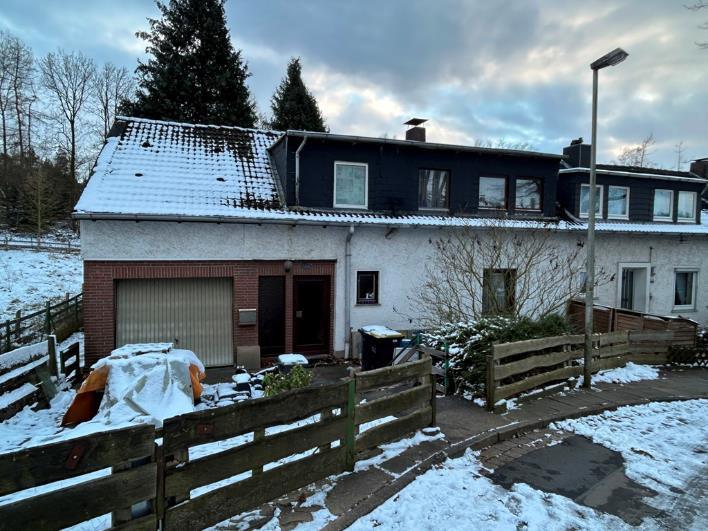Reihenendhaus mit Garage