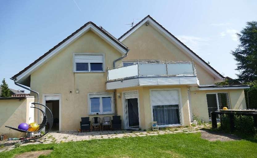 unbebautes Grundstück, Einfamilienhaus