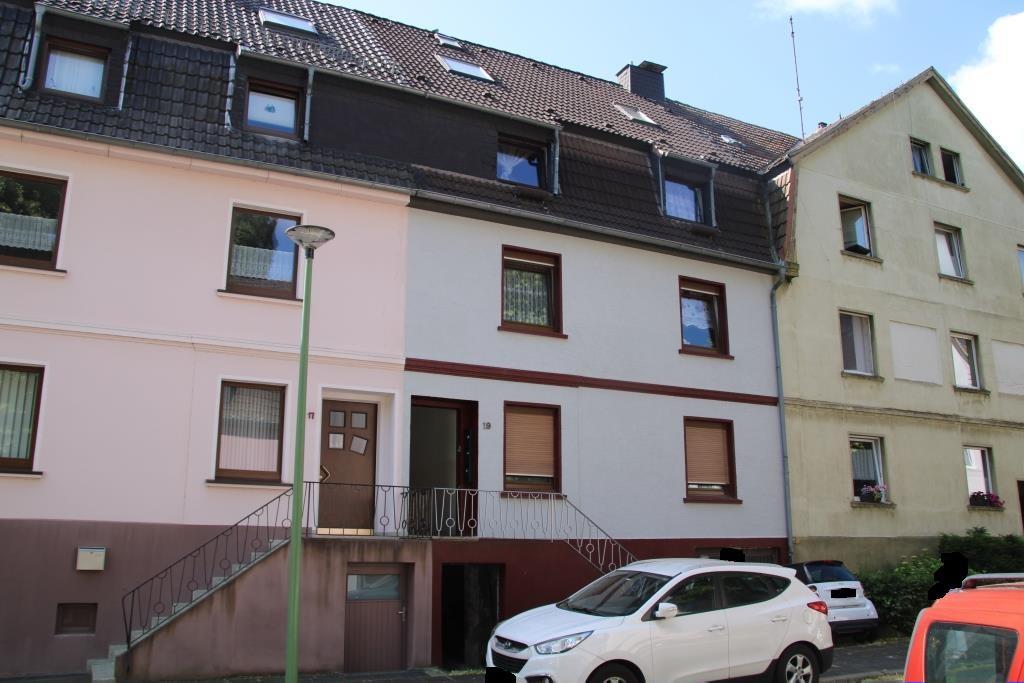 Mehrfamilienhaus, Garage