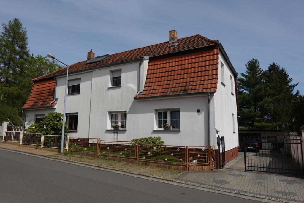 Doppelhaushälfte