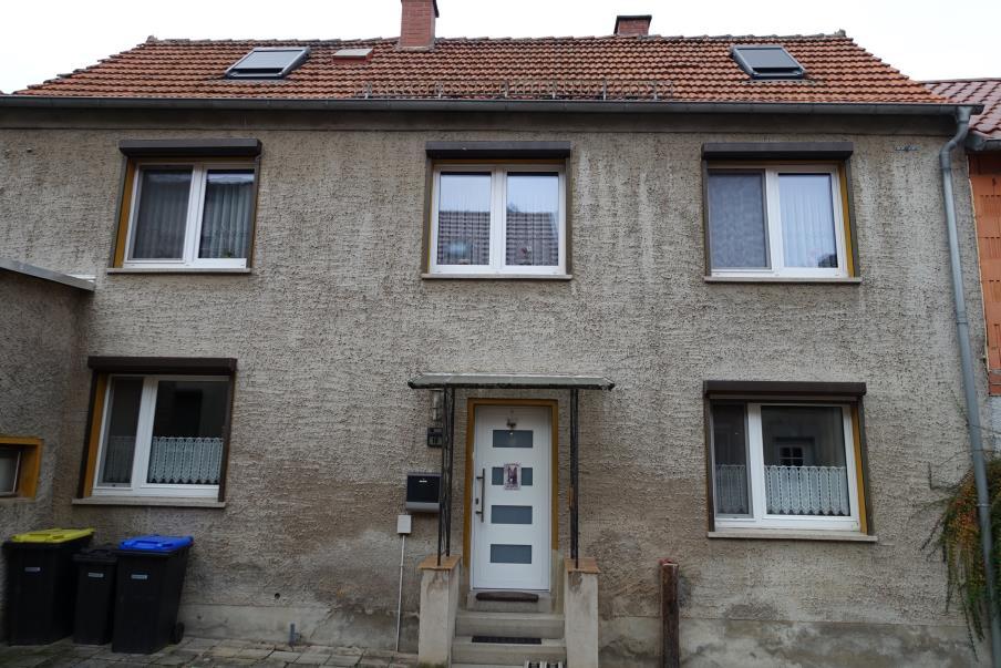 Einfamilienhaus mit Anbau/ Garage