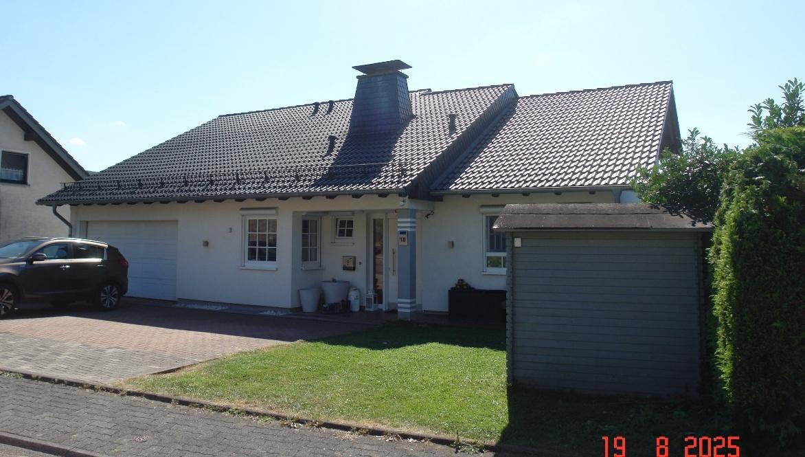 Zweifamilienhaus, Einfamilienhaus