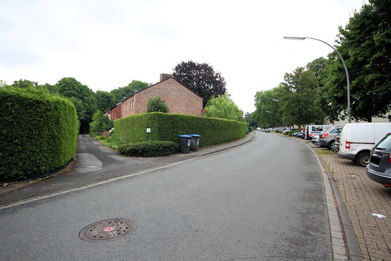 Zweifamilienhaus, Garage, Erbbaurecht