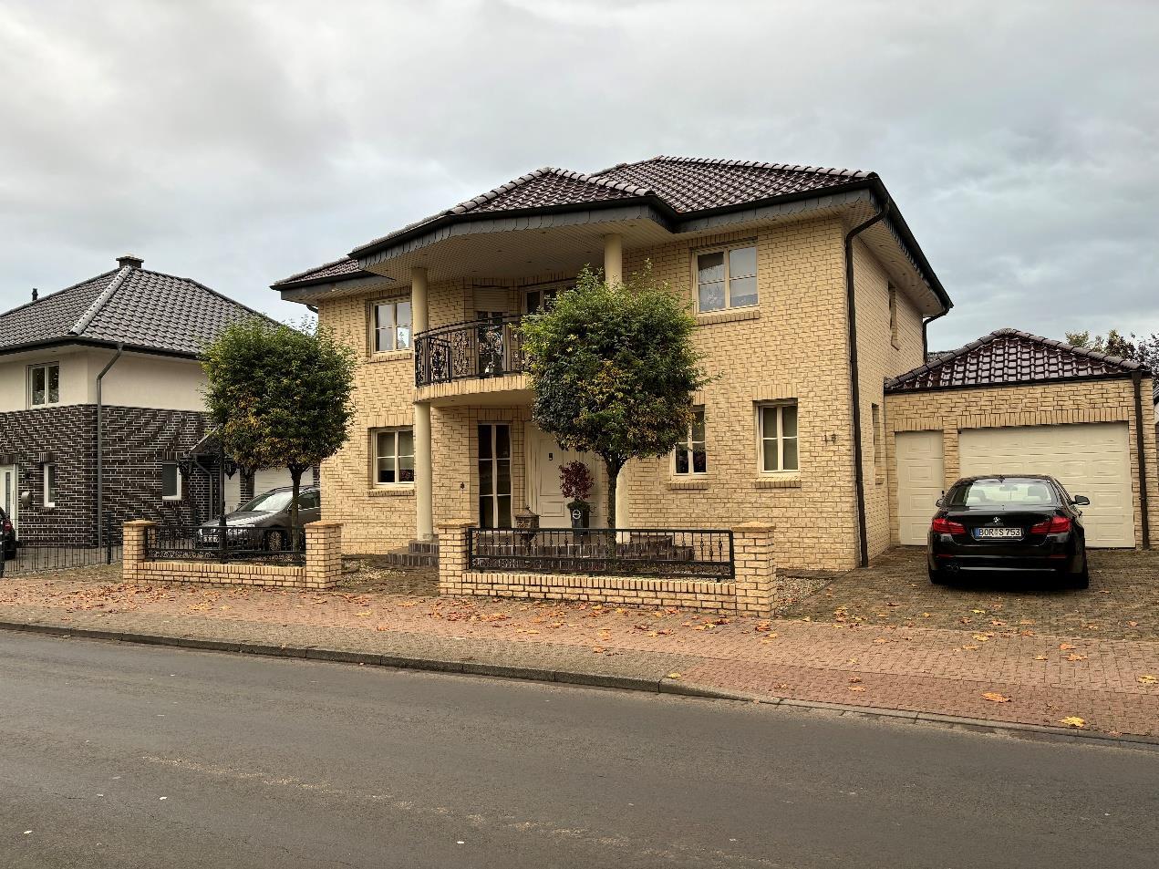 Garage, Einfamilienhaus, Carport