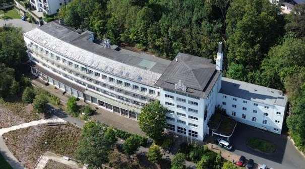 Gewerbeeinheit, ehemaliger Hotelbetrieb (Kurhotel) mit Wohnungen