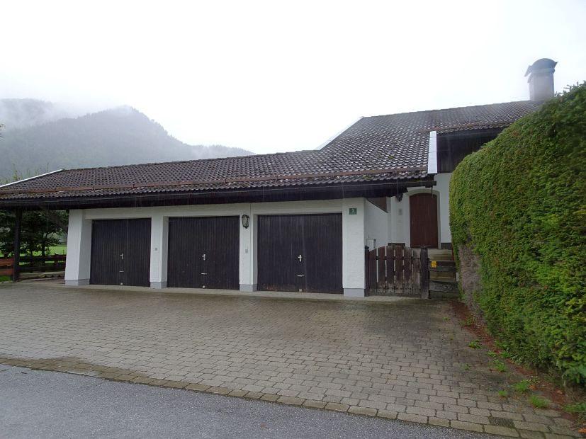 zweigeschossige 3-Zimmer-Wohnung im Erd- und Untergeschoss
