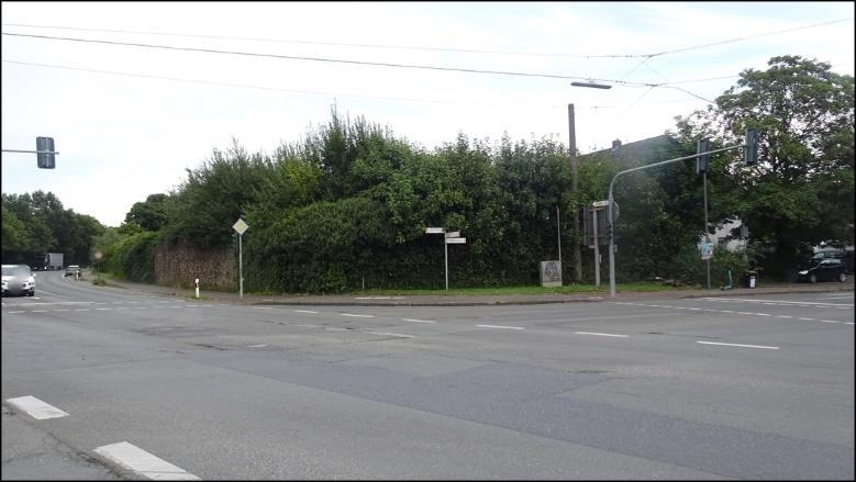 Baugrundstück, unbebautes Grundstück und Wegeanteil