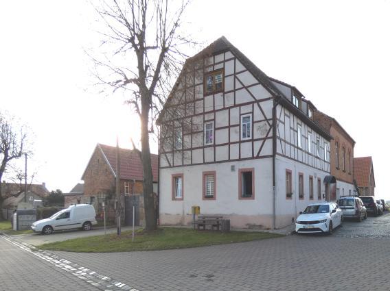 Wohn-/Geschäftshaus, Garage, Sonstiges