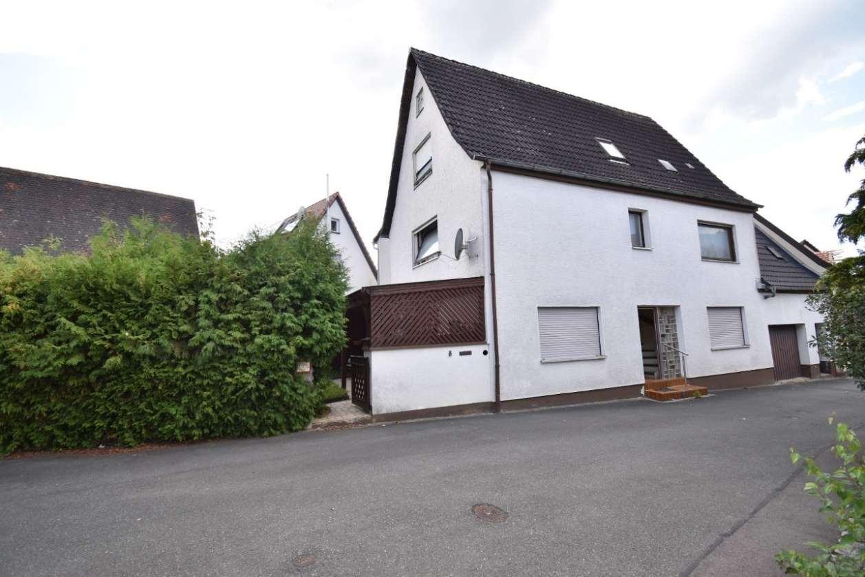 Ein-/Zweifamilienhaus, Garage