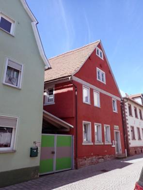 Zweigeschossiges Wohnhaus