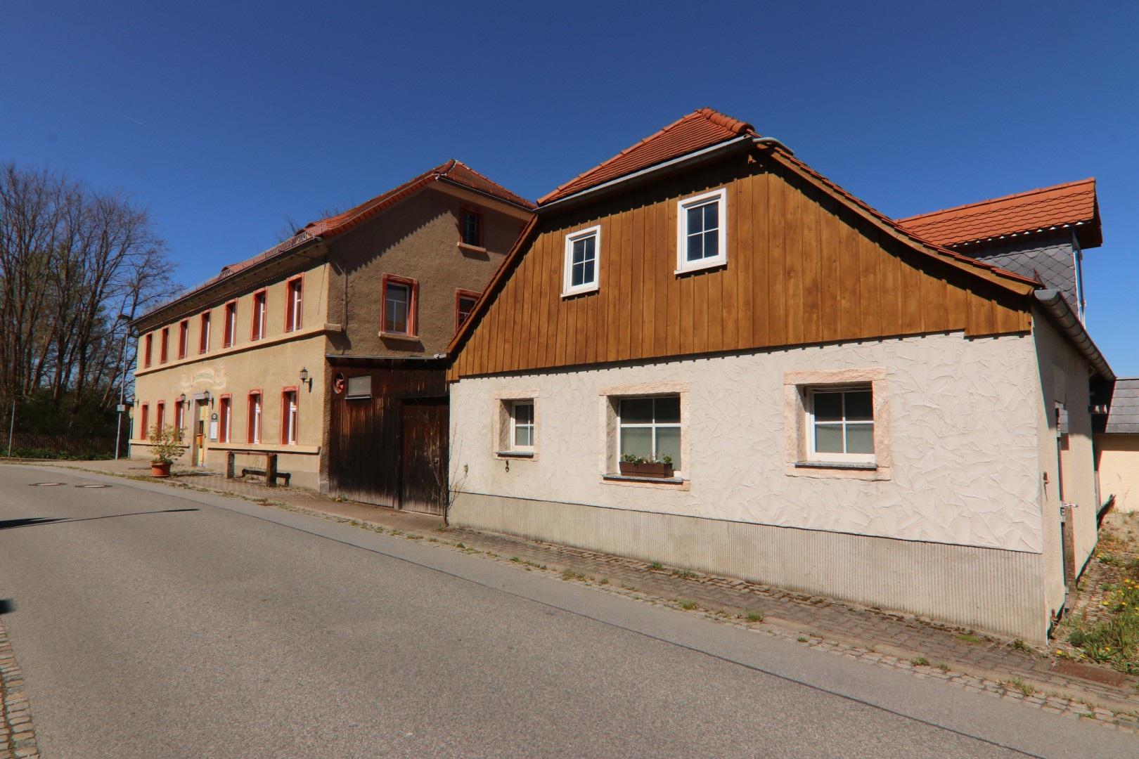 gewerblich genutztes Grundstück, Gasthaus