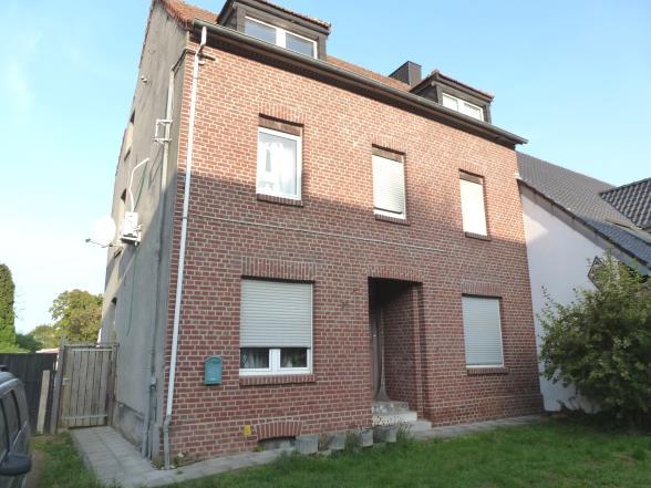 Mehrfamilienhaus, Garage, Schuppen