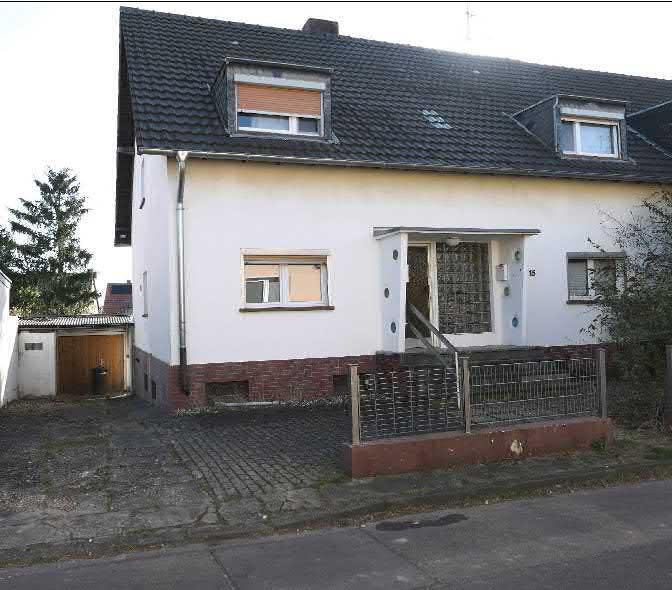 Garage, Eigentumswohnung (3 bis 4 Zimmer)