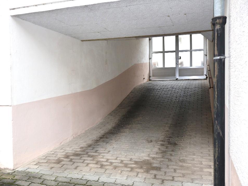 Eigentumswohnung (3 bis 4 Zimmer), Garage