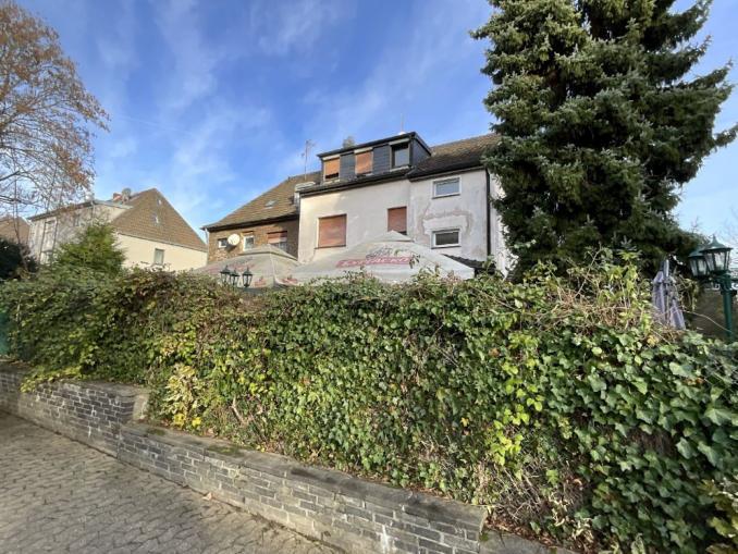 Wohn-/Geschäftshaus