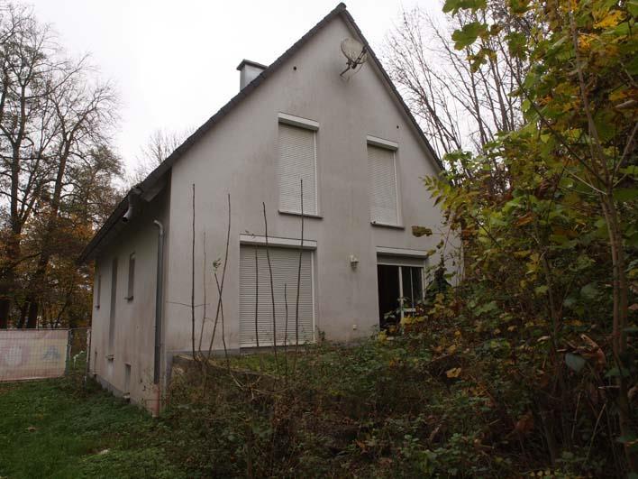 Wohnhaus, Ackerland u. a.
