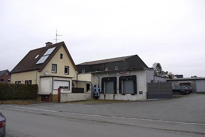 gewerblich genutztes Grundstück, Mehrfamilienhaus