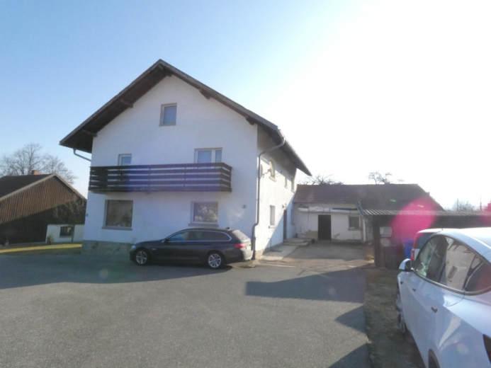Zweifamilienhaus