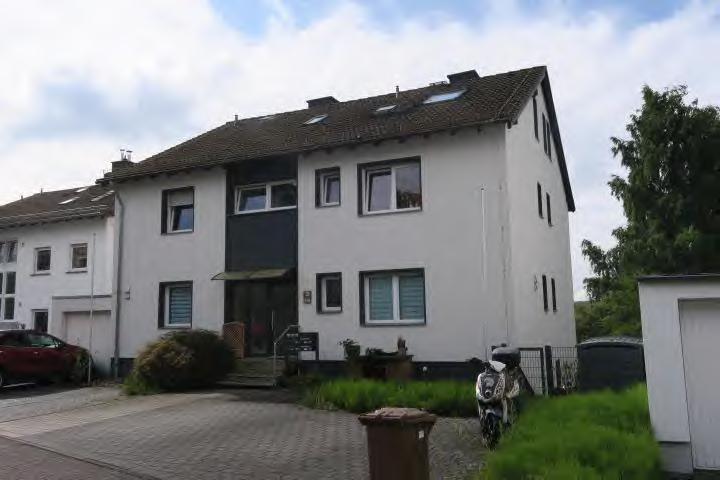 Mehrfamilienhaus, Garage