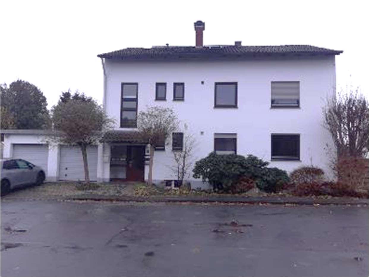 Zweifamilienhaus mit Doppelgarage