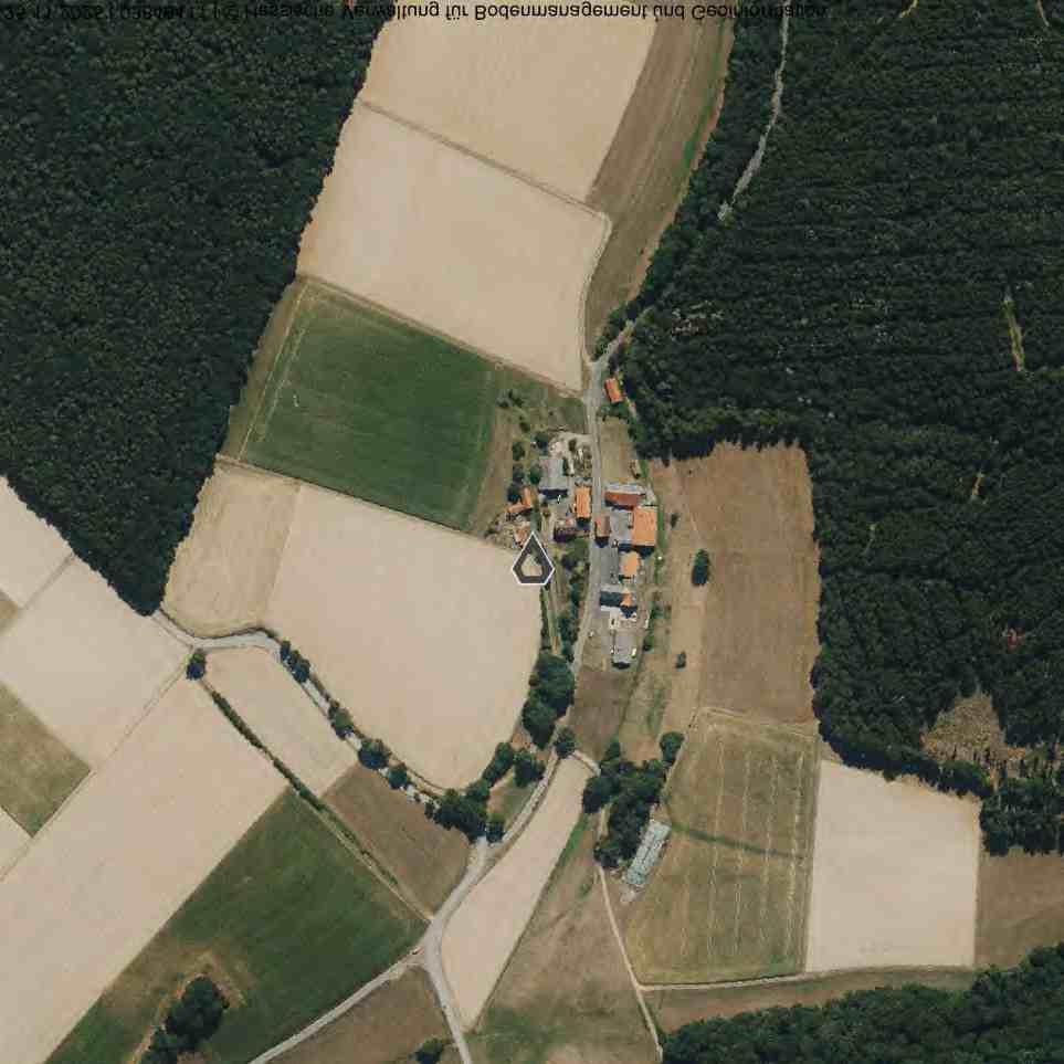 Einfamilienhaus, unbebautes Grundstück