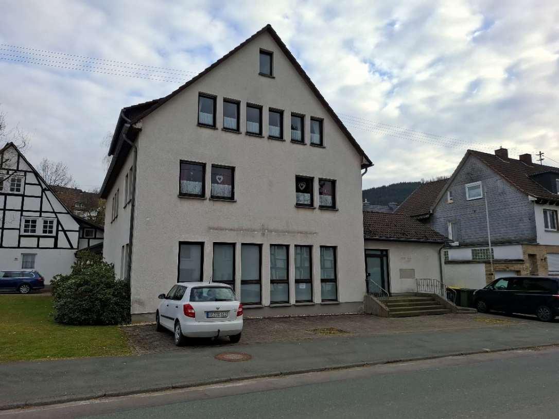 Wohn-/Geschäftshaus