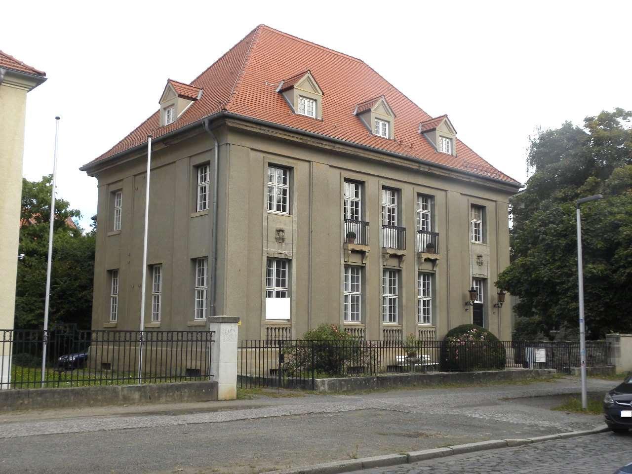 Wohn-/Geschäftshaus