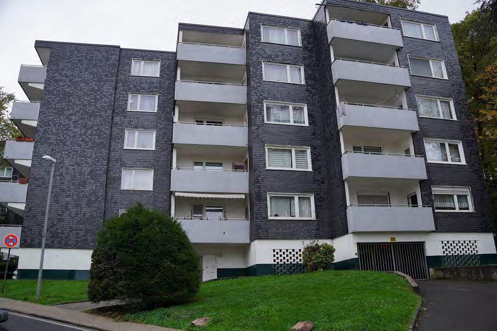 Kfz-Stellplatz (Tiefgarage), Mehrfamilienhaus, Garage, Eigentumswohnung (3 bis 4 Zimmer)