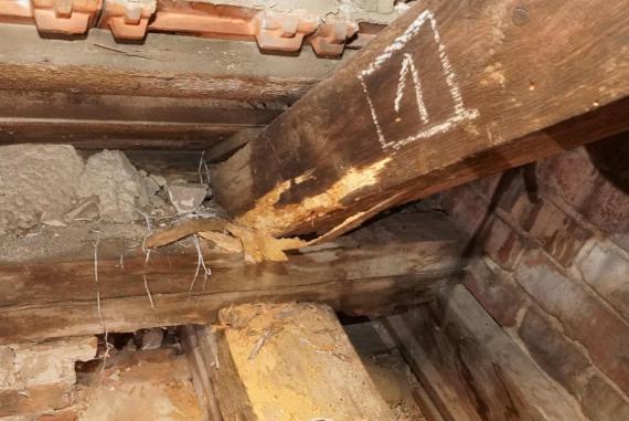 Wohn-/Geschäftshaus, 2-Zimmer-Wohnung