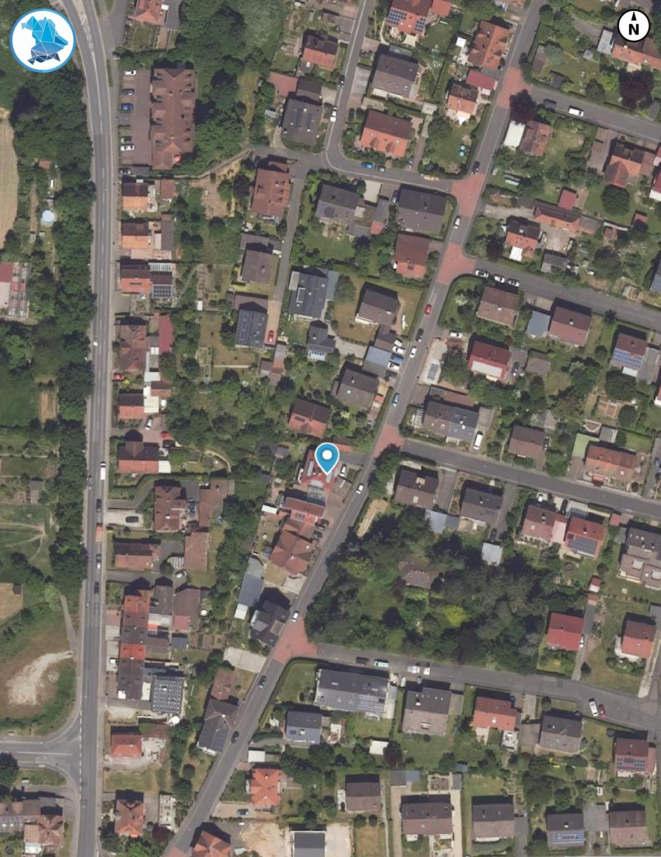 Dreifamilienhaus mit Garage sowie Einfamilienhaus