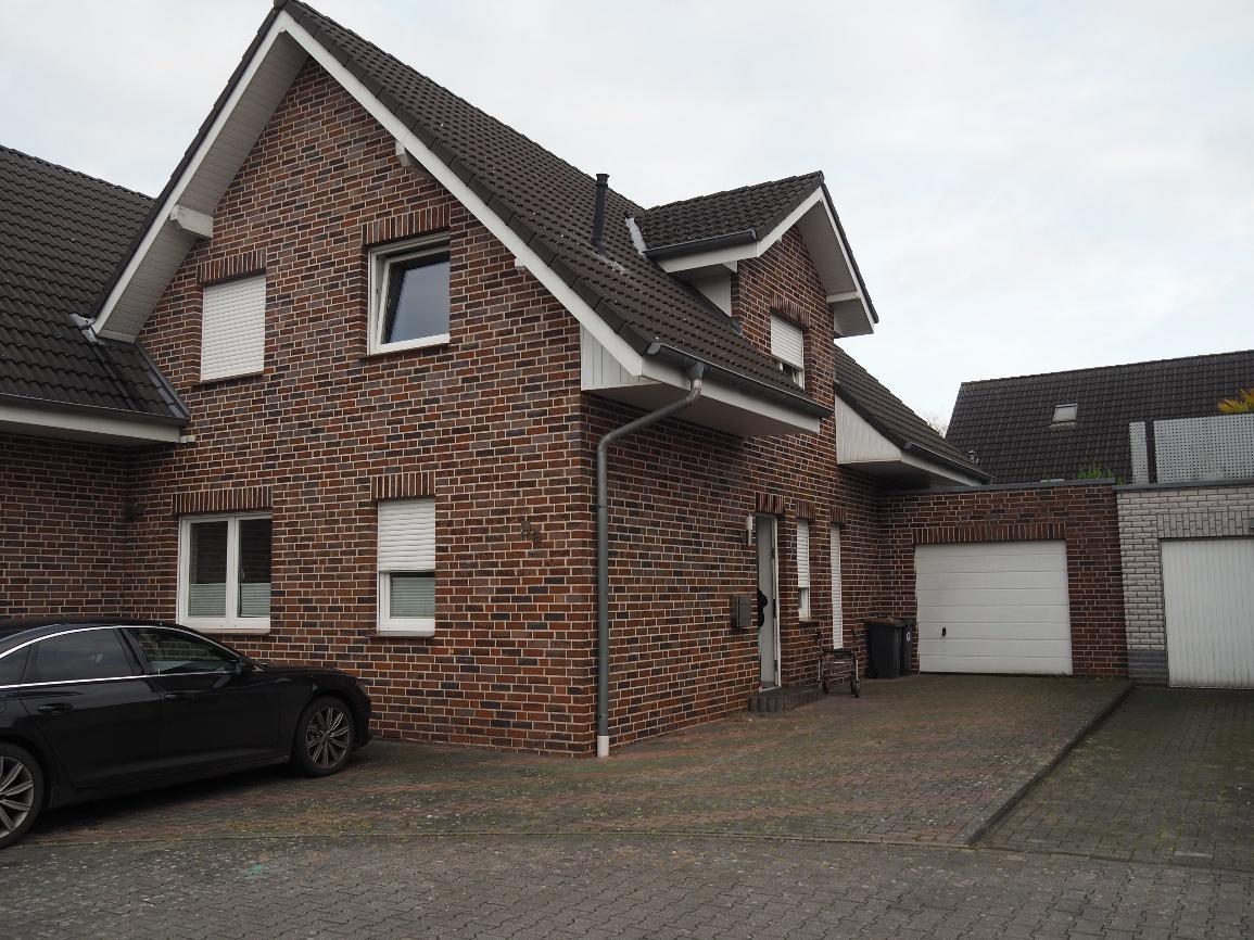 Garage, Doppelhaushälfte