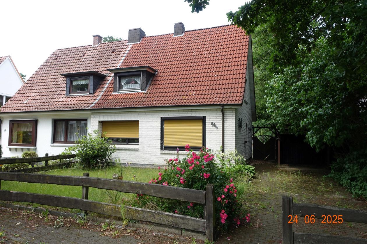 Doppelhaushälfte