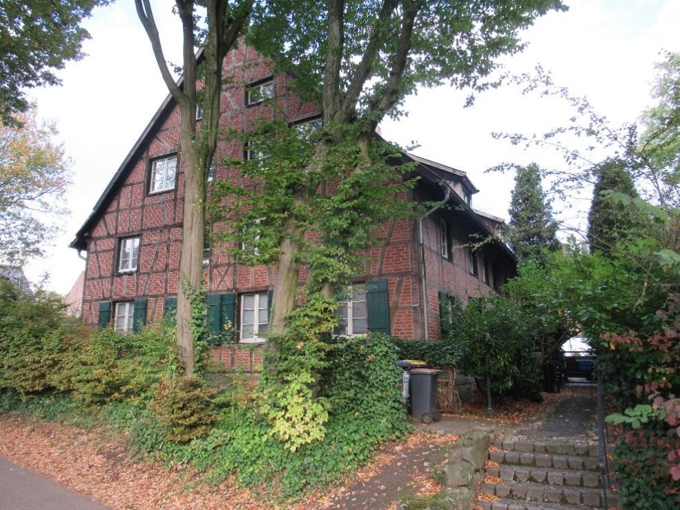 Mehrfamilienhaus, Gewerbeeinheit (z.B. Laden, Büro), Garage