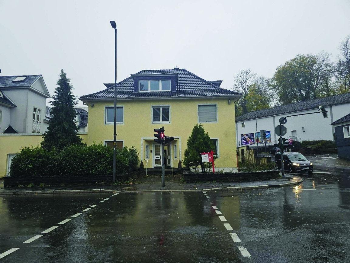 Wohn-/Geschäftshaus, Einfamilienhaus