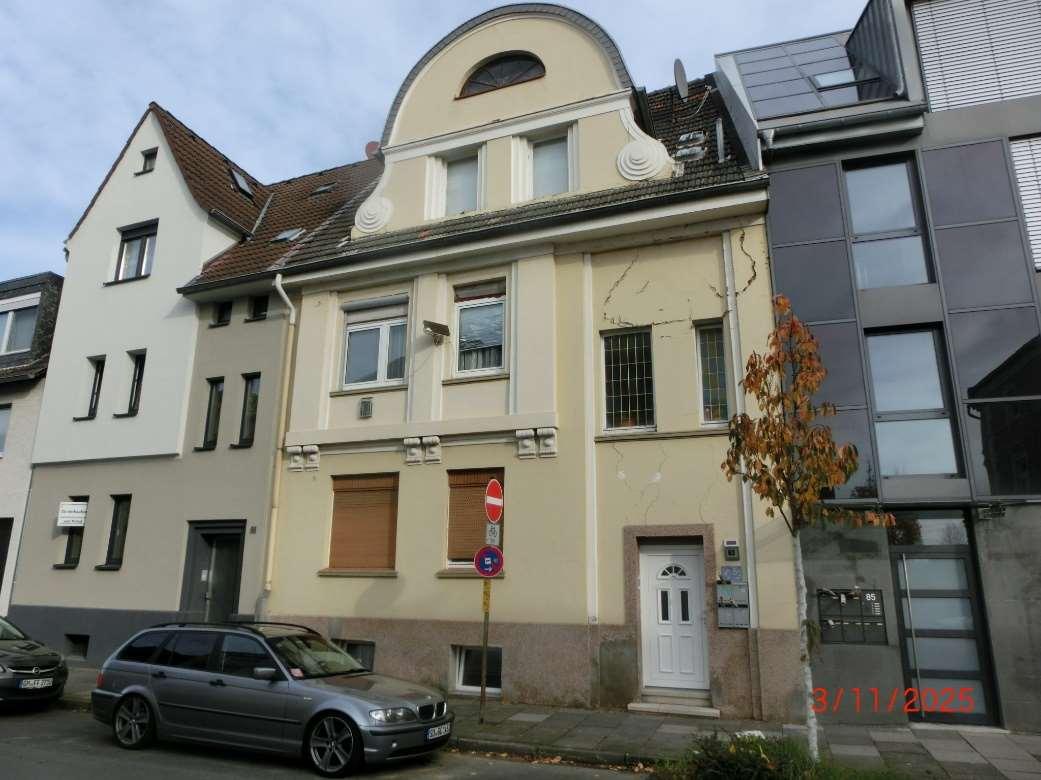 Mehrfamilienhaus