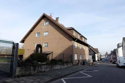 Garage, Eigentumswohnung (3 bis 4 Zimmer)