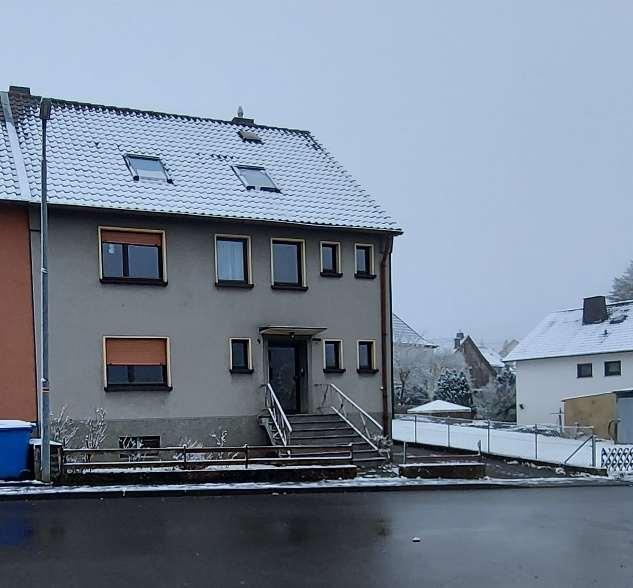 Zweifamilienhaus, Garage