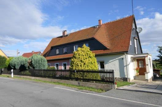 Einfamilienhaus, (Doppelhaushälfte)